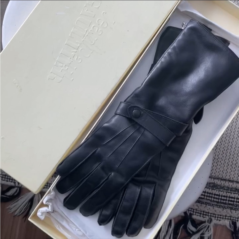 JEAN PAUL GAULTIER Black Leather Gloves